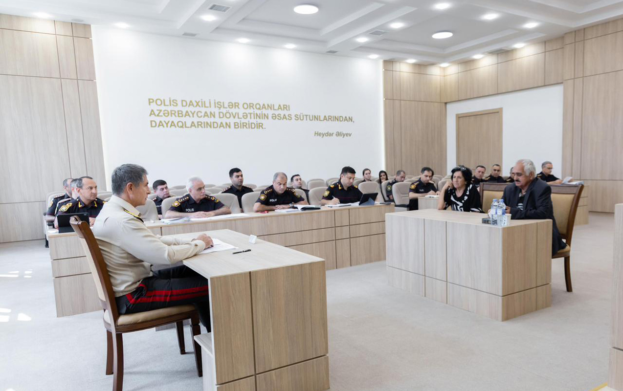 vilayet-eyvazov-sumqayitda-vetendas-qebulu-ve-sira-baxisi-kecirdi