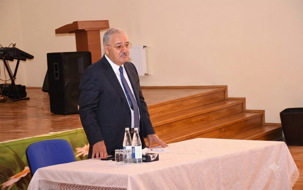 vaqif-hesenov-musfiqabadda-seyyar-qebul-gorusu-kecirdi