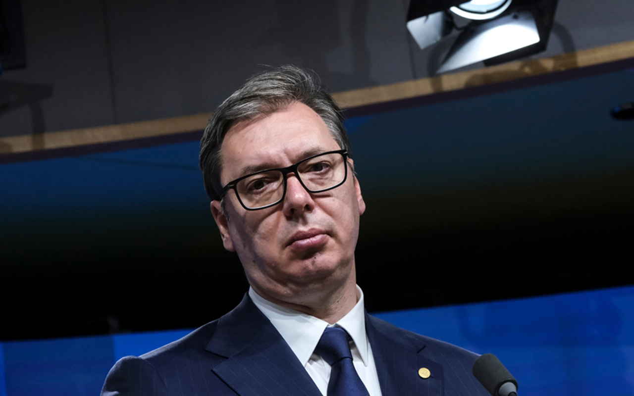 vucic-parlamenti-buraxdi