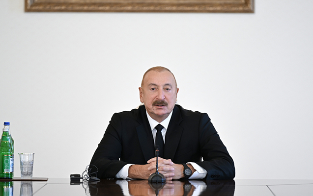 azerbaycan-dunyaya-dahi-sexsiyyetler-bexs-edib