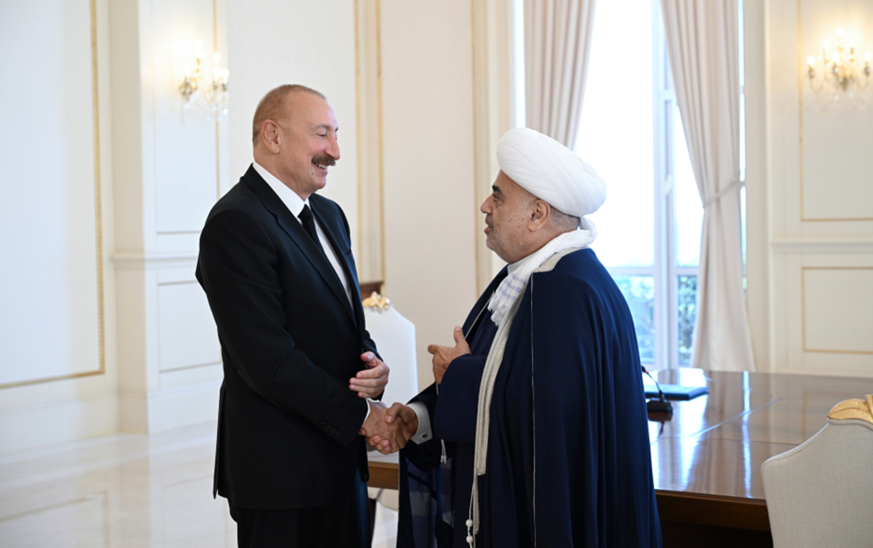 mehriban-xanima-dedim-sekil-cekdirek-ve-seyxe-gonderin