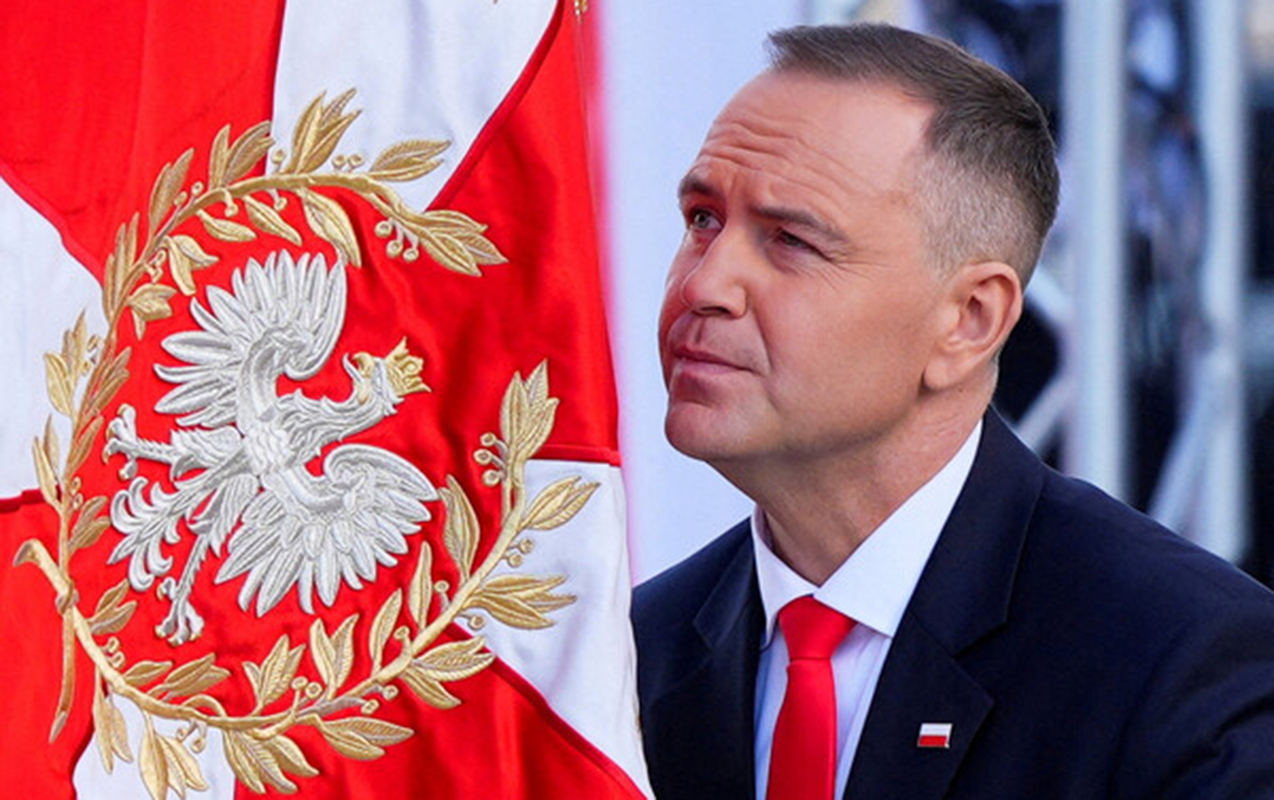 polsa-prezidenti-qadin-alveri-iddiasina-gore-mehkemeye-muraciet-etdi