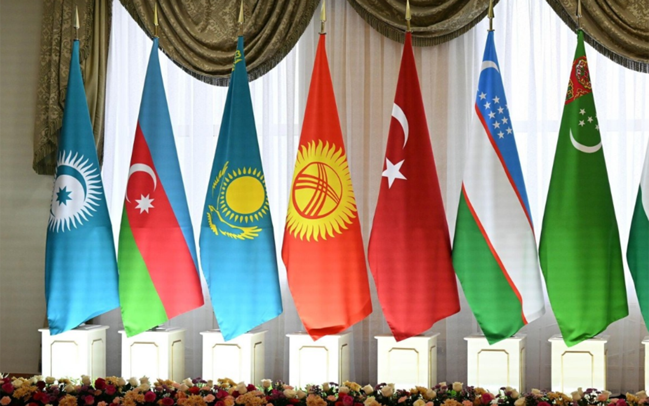 turk-dunyasi-ve-qafqaz-arasinda-azerbaycan