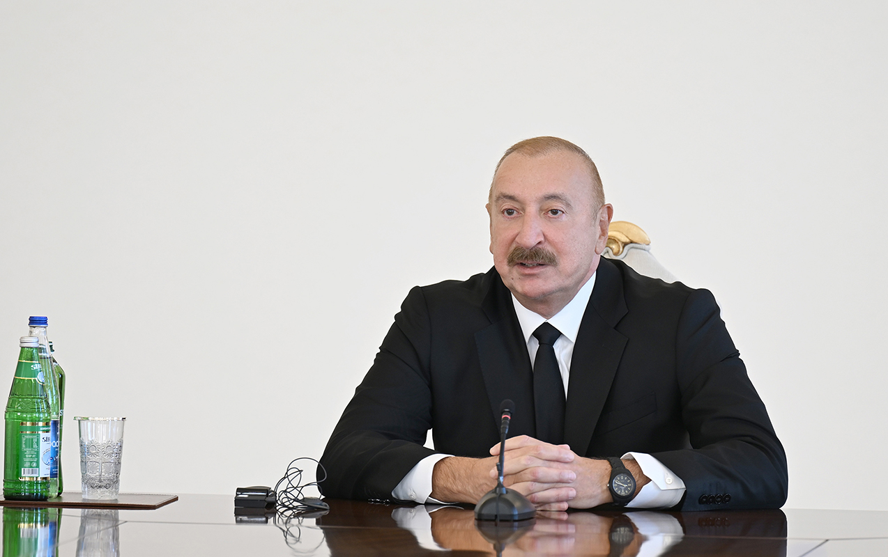 ancaq-yirtici-rehberleri-ucun-villalar-tikmisdiler