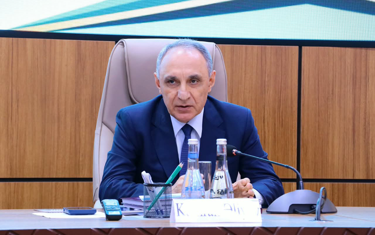 bas-prokuror-yaninda-elmi-meslehet-surasinin-iclasi-kecirildi