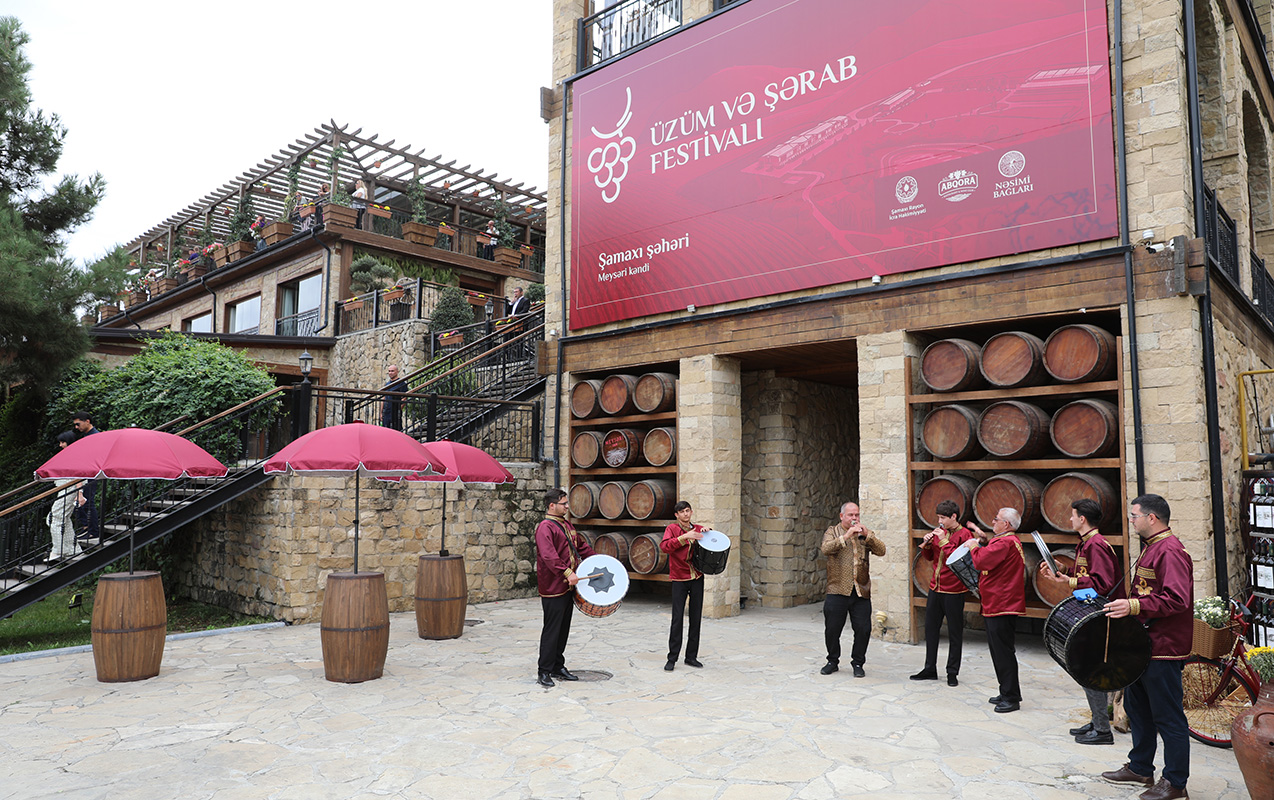 samaxida-uzum-ve-serab-festivali-baslayib