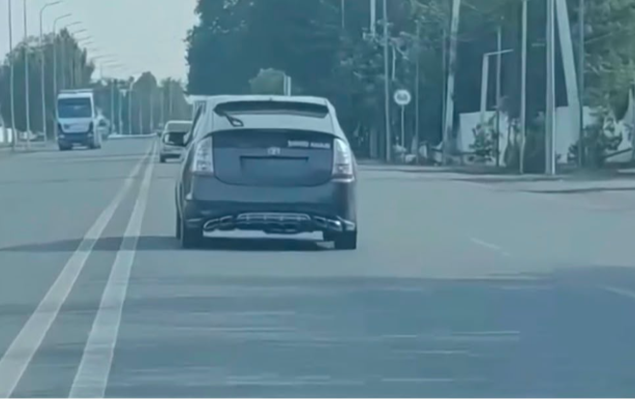 Üzərinə “Şəhid anası” yazılmış nömrəsiz maşınla qaydaları pozdu, saxlanıldı