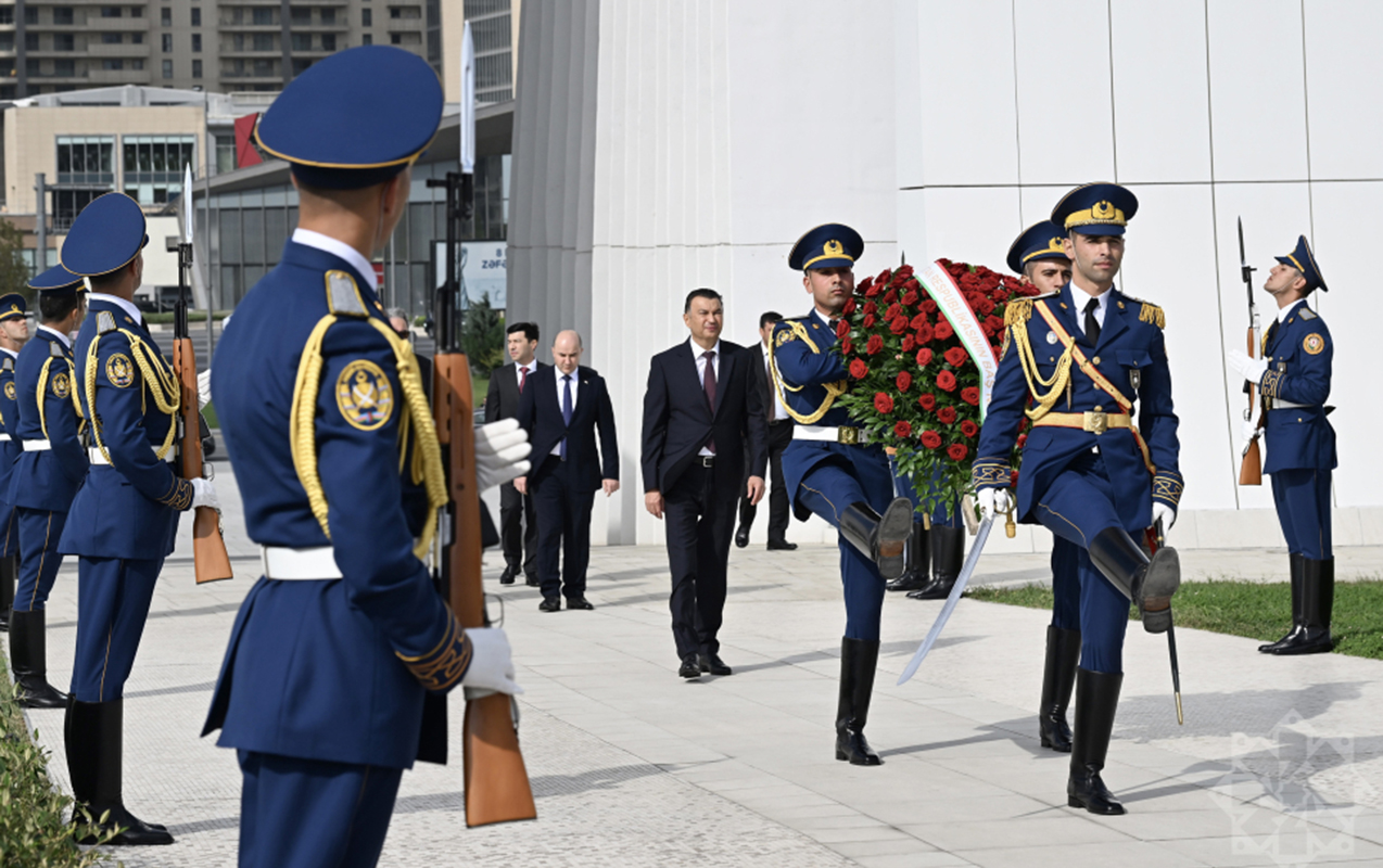 tacikistan-bas-naziri-zefer-parkinda