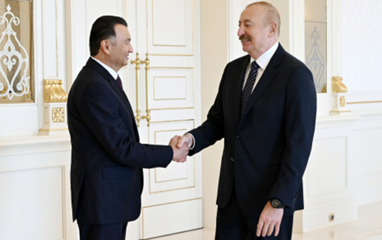 prezident-tacikistan-bas-nazirini-qebul-etdi