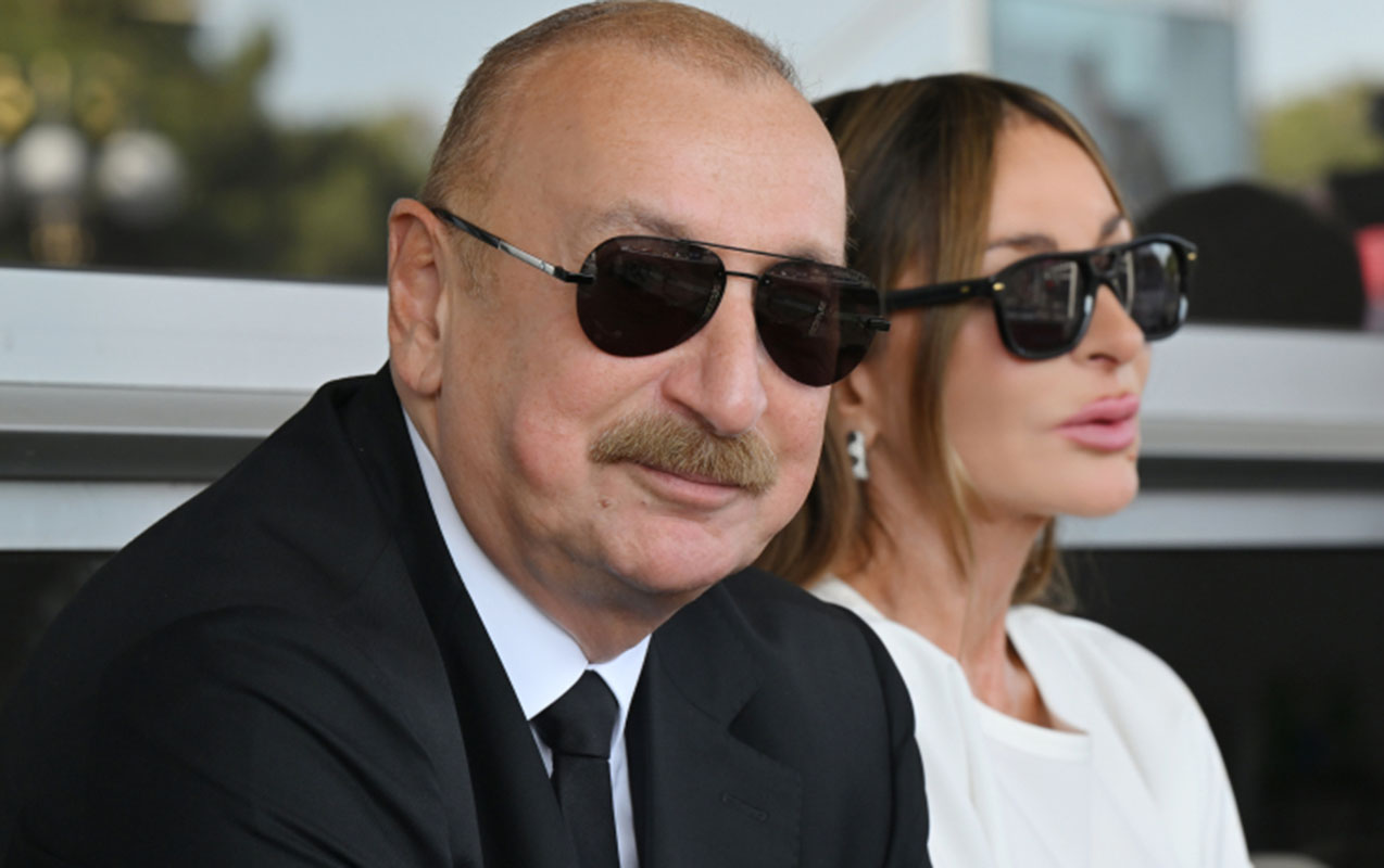 prezident-ve-xanimi-formula-1-i-izlediler