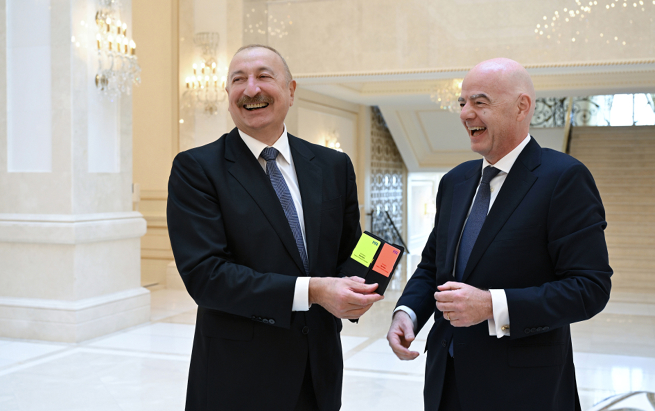 ilham-eliyevin-fifa-prezidenti-ile-gorusunden-maraqli