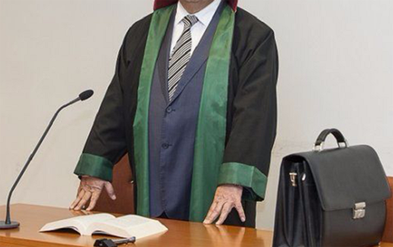 vekillerin-huquqi-mudafiesi-ile-bagli-qanunvericilik-tekmillesdirilir