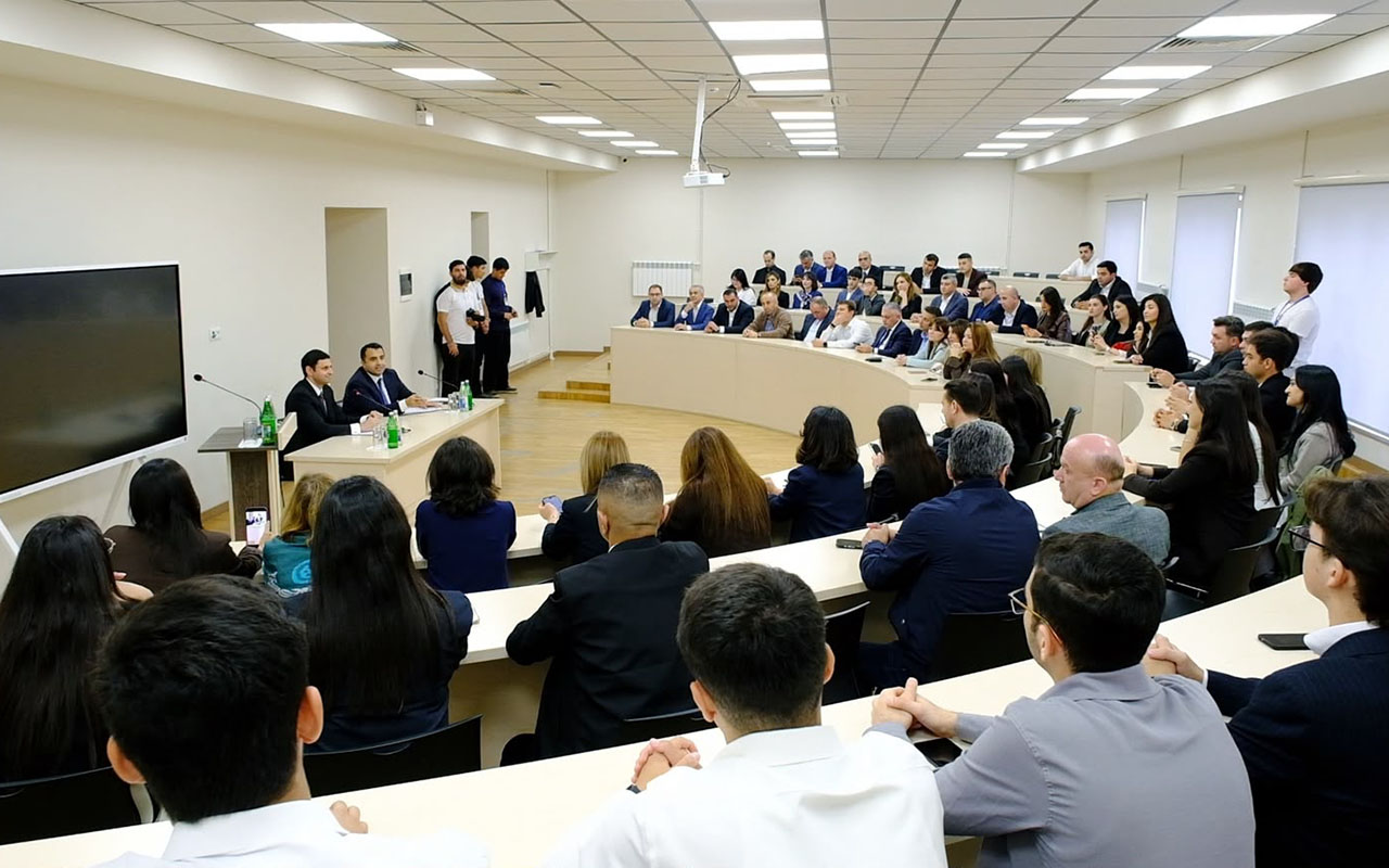qarabag-universitetinde-yeni-tesebbusler-teqdim-edilib