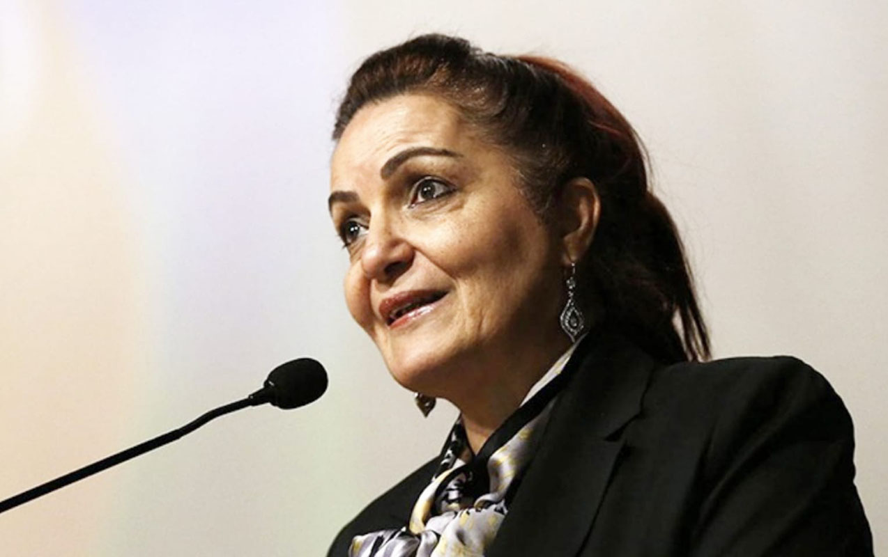 15-il-sonra-yene-azerbaycan-konsullugu-qarsisinda
