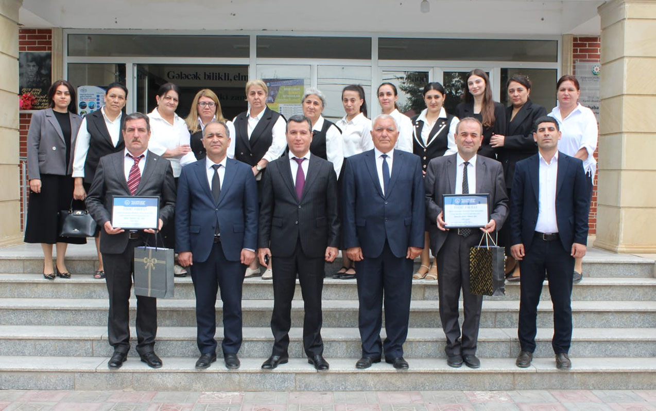 etihi-respublika-komitesi-muellimlerin-pese-bayrami-ile-bagli-tedbirler-kecirdi