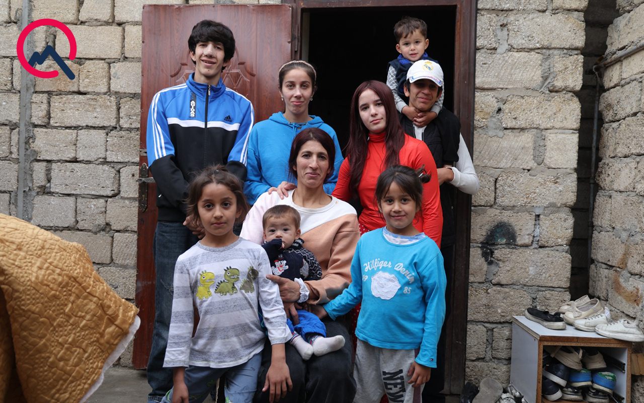 bir-otaga-sigisan-10-usaqli-aile