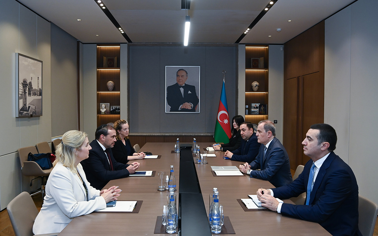 bayramov-abs-resmisi-ile-gorusdu