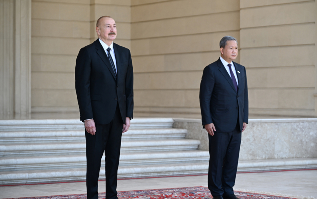 kamboca-bas-naziri-resmi-qarsilandi