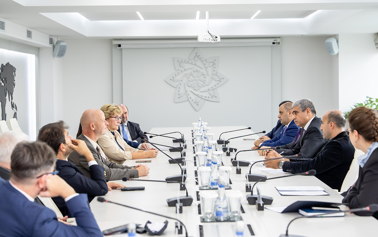 beynelxalq-ve-xarici-olkelerin-milli-paralimpiya-komitelerinin-numayende-heyeti-ile-gorus