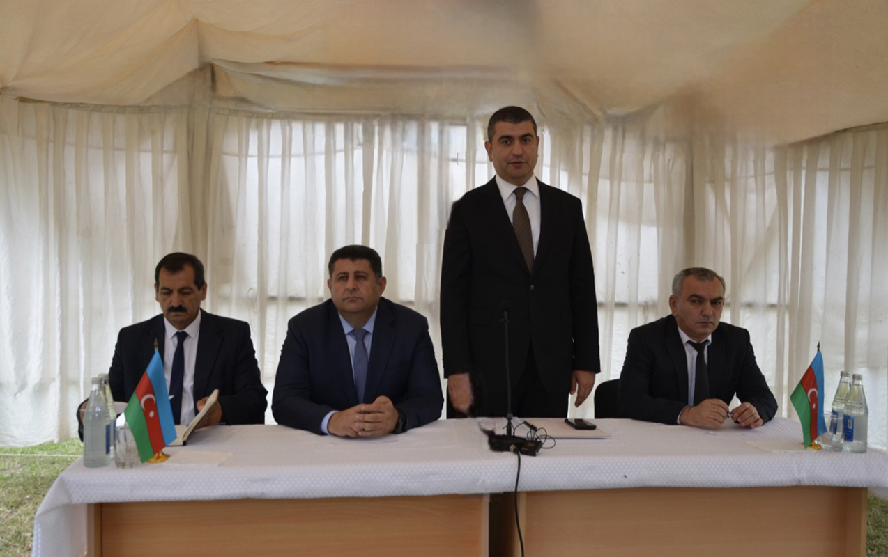 icra-bascisi-col-ereb-kend-sakinleri-ile-gorusdu