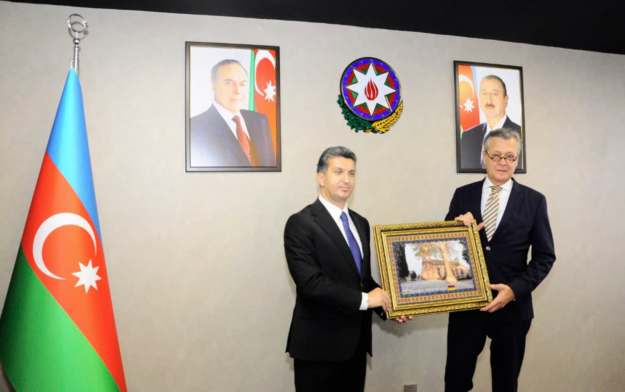 almaniyanin-azerbaycandaki-sefiri-goygol-rayonuna-sefer-edib