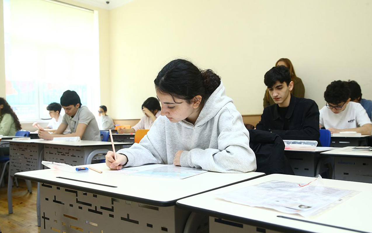 istanbulda-yagisa-gore-imtahanlar-dayandirildi