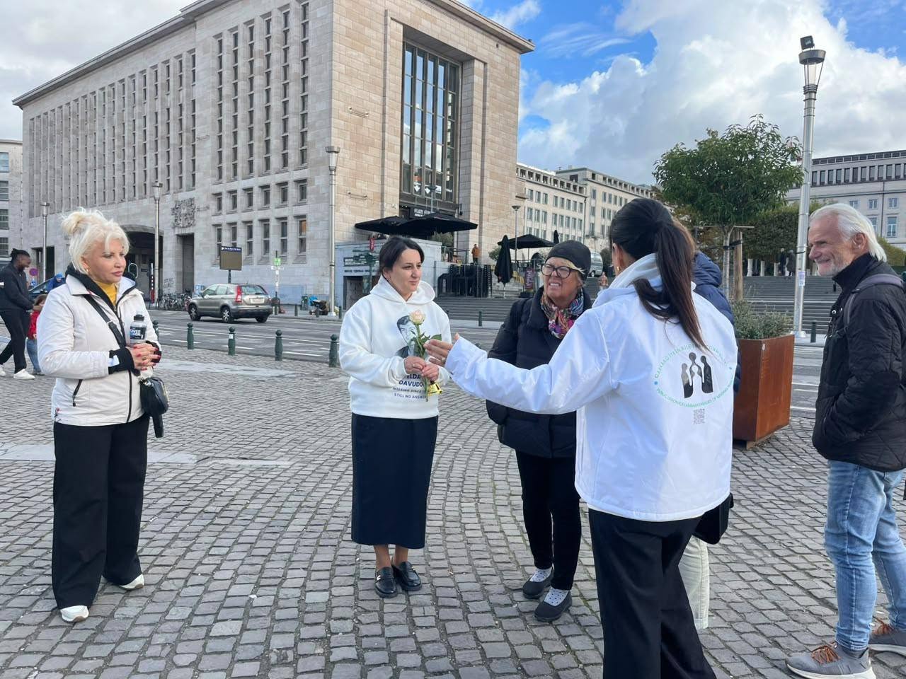 Azərbaycanlı itkin ailələri Brüsseldə silsilə dinc aksiyalar keçirib - Fotolar