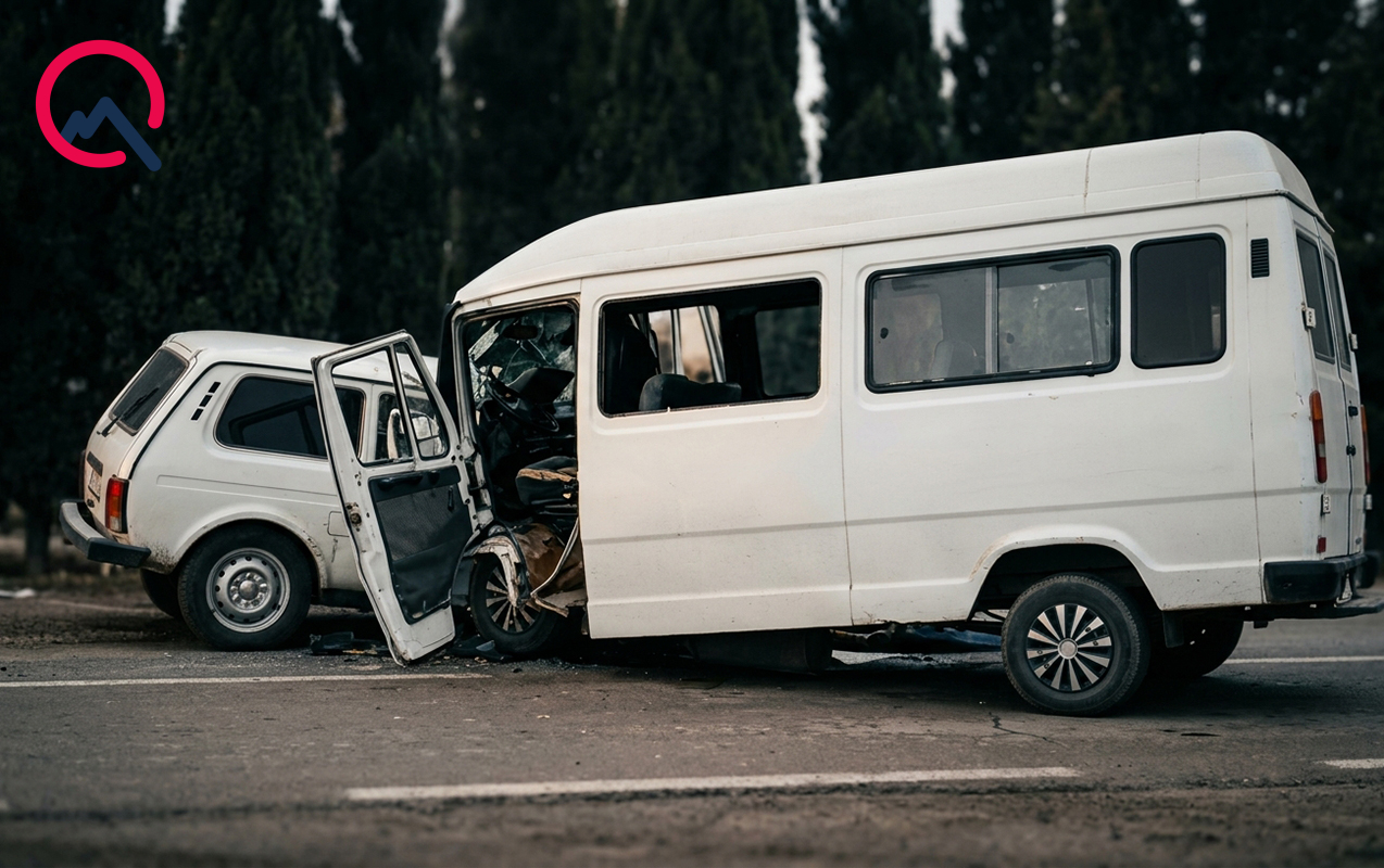 agcabedide-niva-mikroavtobusla-toqqusdu