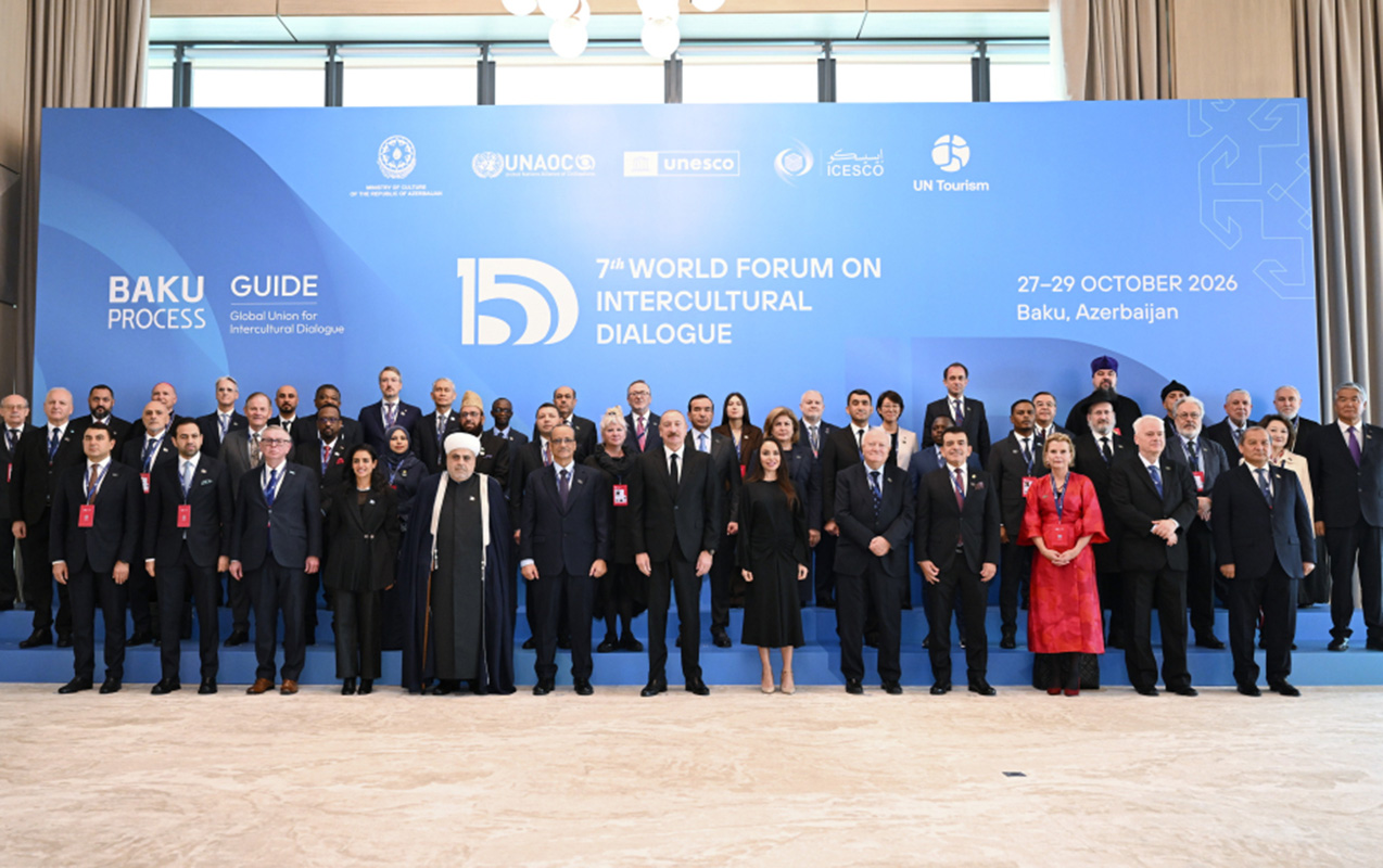 prezident-forumda-istirak-edir