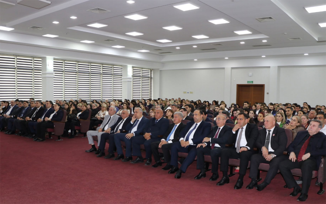 xetaide-heyder-eliyev-irsi-ve-qalib-azerbaycanin-dovletcilik-mefkuresi-adli-tedbir