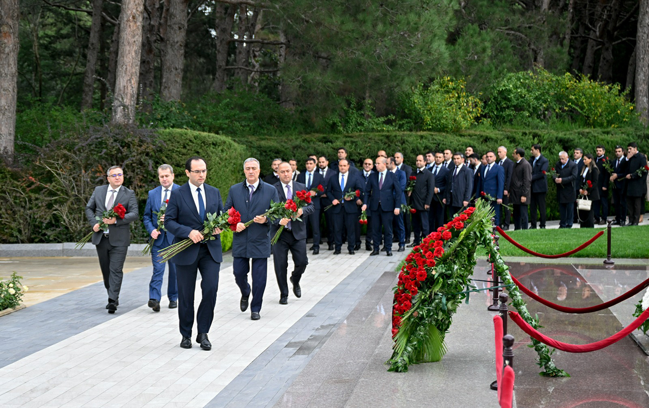 ktn-kollektivi-fexri-ve-sehidler-xiyabanlarinda