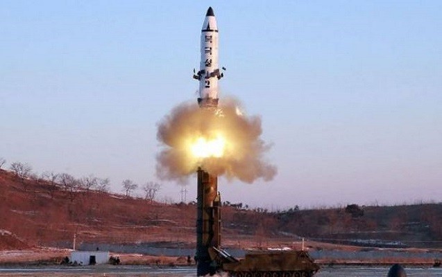 simali-koreya-ballistik-raketini-yeniden-ise-saldi